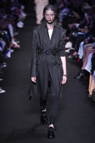 Look 14